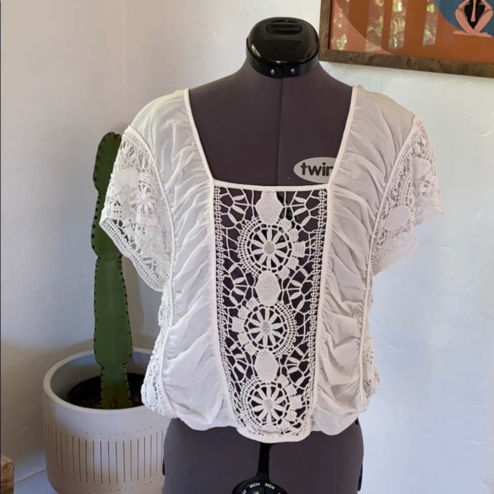 Free People white boho blouse!